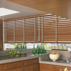 Wood-Blinds-CountryWoodsDecorativeTapeKitchen